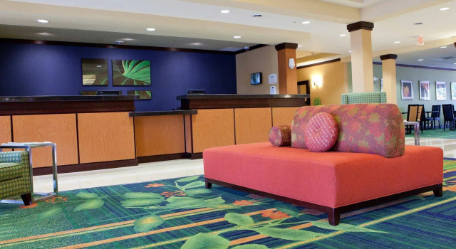 Fairfield Inn and Suites Flint Fenton, Boek Hotel Fenton Michigan