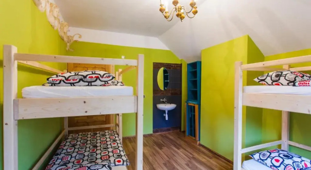Кровать в общем номере Hostel Krokus