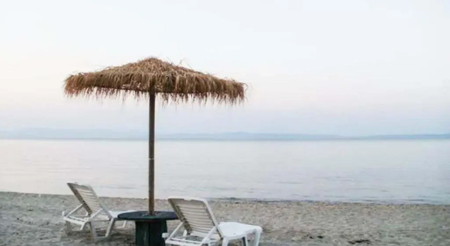 Коттедж Detached Beach Front House, 1st Floor