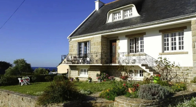 Holiday Home in Kersiny With Sea Views, Book Feriehus Poulgoazec Bretagne