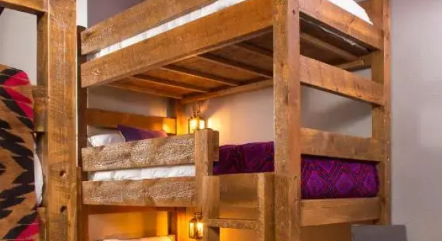 Кровать в общем номере The Bivvi Hostel