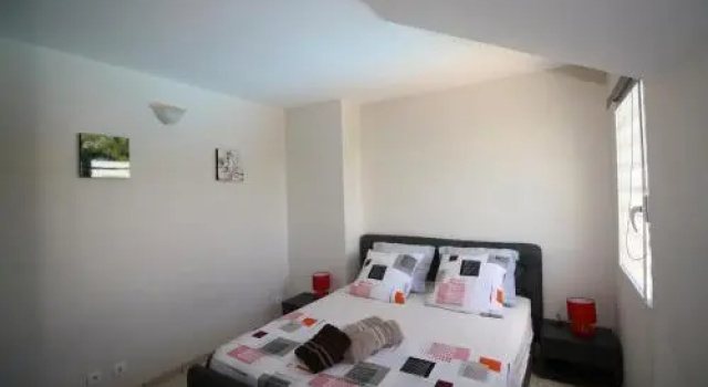 Appartement Ti Colibri en Centre Ville et sa citerne d eau potable, Prenota Appartamento Hotel a Grande-Terre con piscina, Piscina