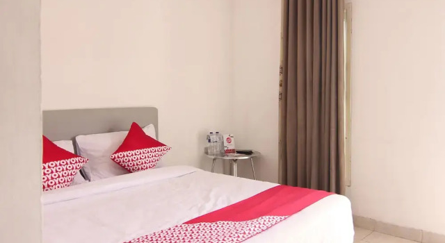 Номер Standard OYO 1456 Hotel Garuda