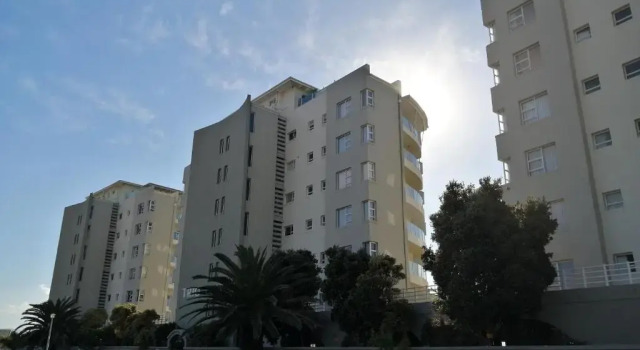 Trio Towers 26A, Забронировать Отель Отели Mossel с парковкой, Парковка