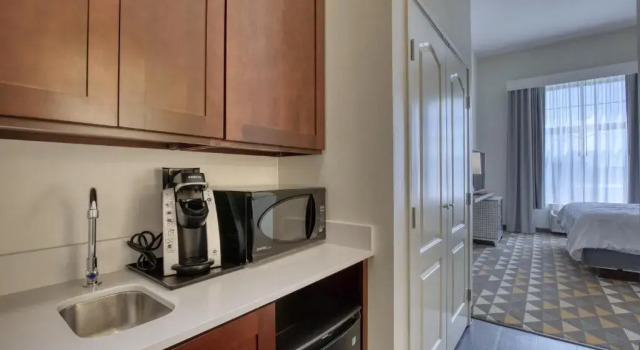 Люкс Holiday Inn Hotel & Suites Madison West - Middleton by IHG