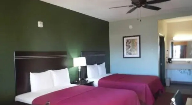 Stockdale Inn & Suites, Prenota Hotel Stockdale Texas
