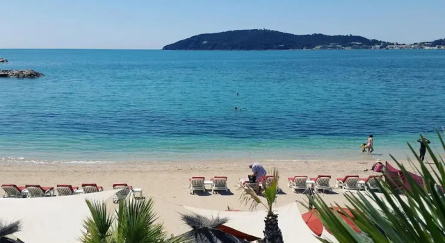 Апартаменты location vacances T4 bas de villa Toulon