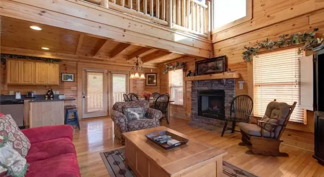 Serenity Peak 3 Bedroom Home with Hot Tub