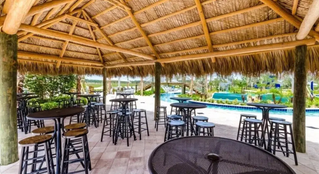 Storey Villa 3, Rezerwuj Willa Hotele w Kissimmee z parkingiem, Parking