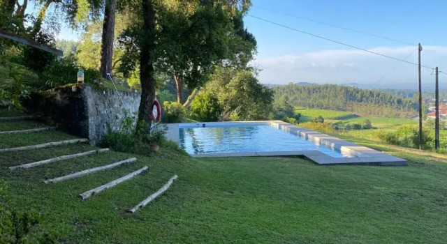 Коттедж 6-bed Cottage Sleeps 12 With Gardens