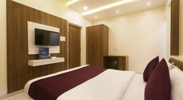 OYO 10355 Hotel SK Regency