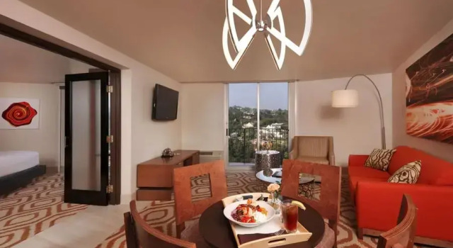 Двухместный люкс Fit for a King Hotel Angeleno