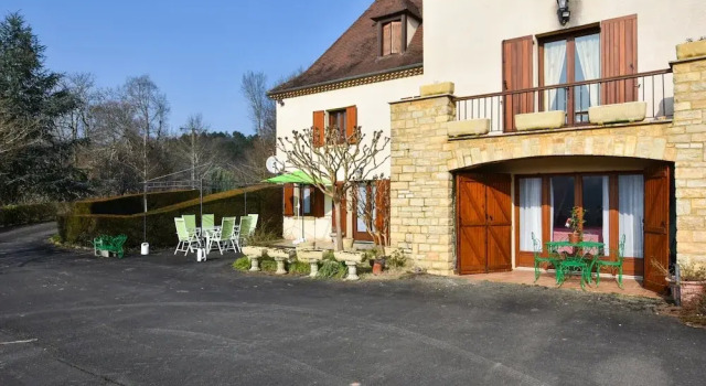 Коттедж House in Périgord near Medieval Villages