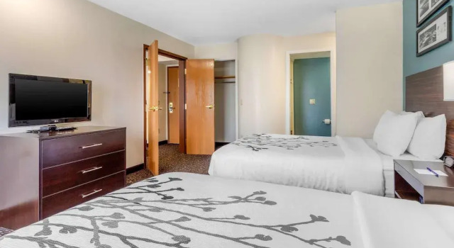 Четырёхместный люкс Sleep Inn & Suites Johnson City