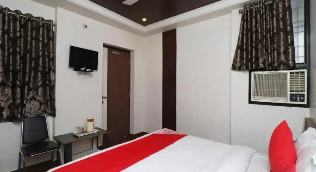 Hotel Tulis by OYO Rooms