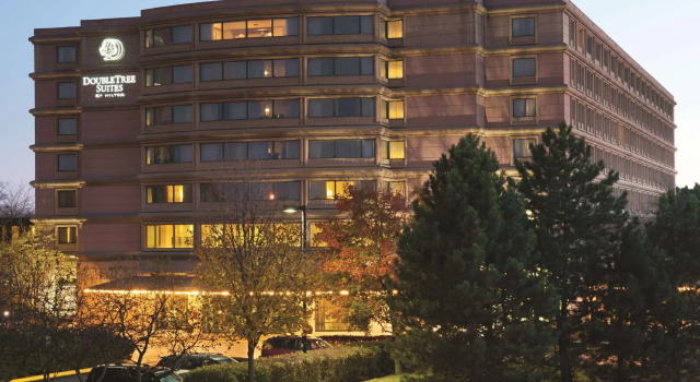 Номер Standard DoubleTree Suites by Hilton Hotel & Conference Center Chicago-Downers Grove