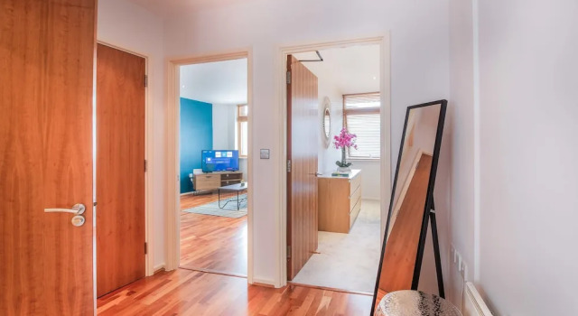 Stylish Central Reading Apartment with Free Parking, Varaa Huoneisto Asunnot kohteessa Merseyside, Huoneisto