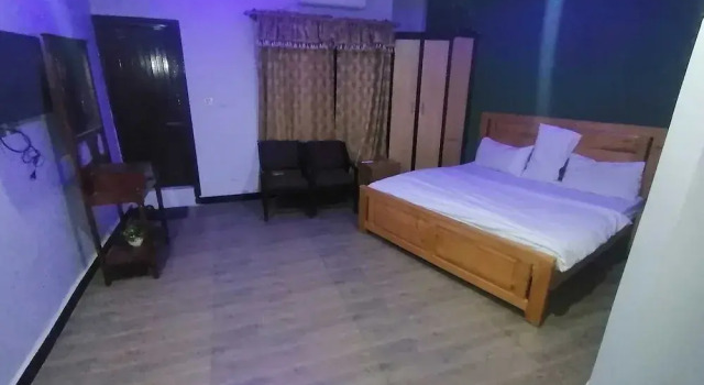 Green Valley Hotel & Restaurent