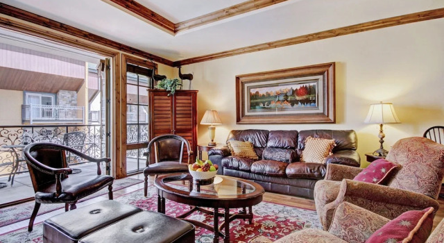 Luxury 1bed/2bath  At The Arrabelle 1 Bedroom Condo by RedAwning
