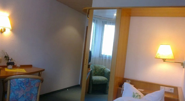Hotel Adler - Post, Забронировать Отель Байрсброн Landkreis Karlsruhe, рядом с Замок Танненфельс