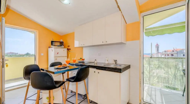 Апартаменты c 1 комнатой с балконом Apartments Petra