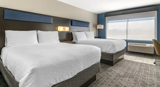 Четырёхместный номер Standard Holiday Inn Express & Suites Carlisle Southwest – I-81 by IHG