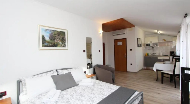 Студия Apartments Matosevic