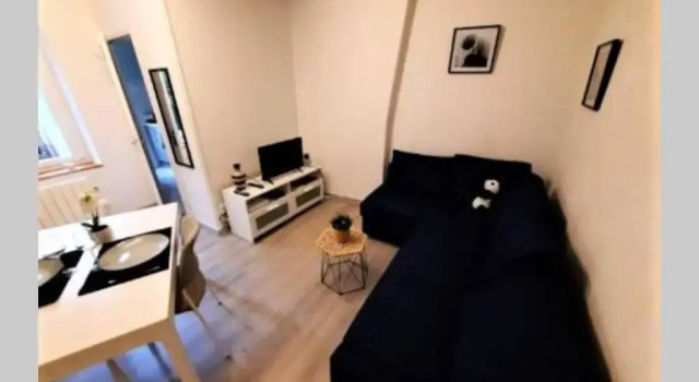 Grand studio confort avec extérieur, Rezerwuj Hotel Reims Champagne