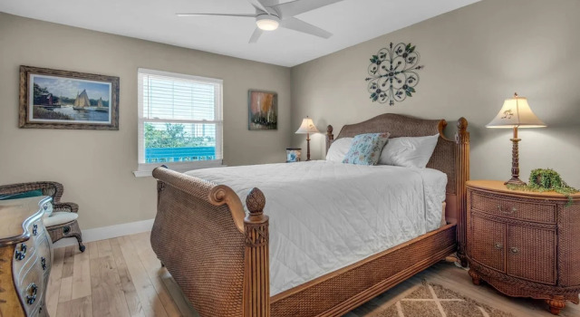 Deep Water Cove 103 - OLD, Rezerwuj Apartament Hotele w Panhandle Florida z parkingiem, Parking