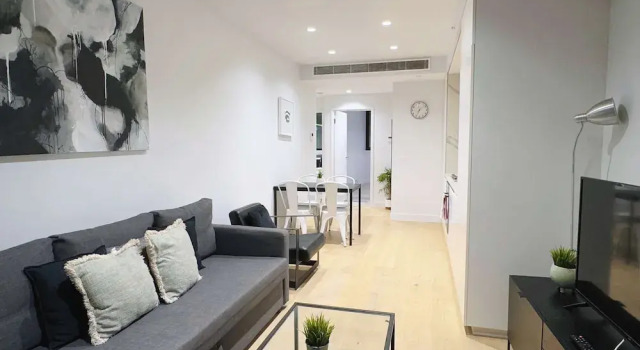 Апартаменты Bright & Modern 2BR Apt on Iconic Chapel Street