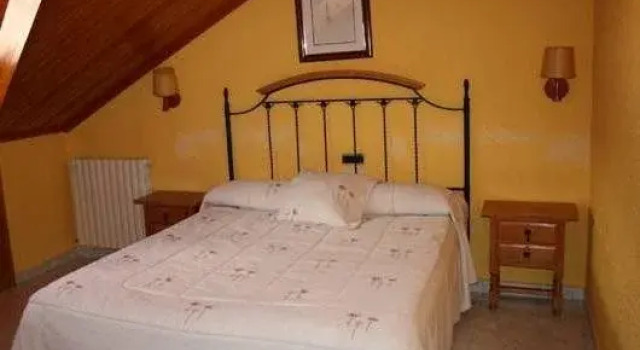 Apartamentos Lausan, Book Hotel Hoteller i Formigal med parkering, Parkering