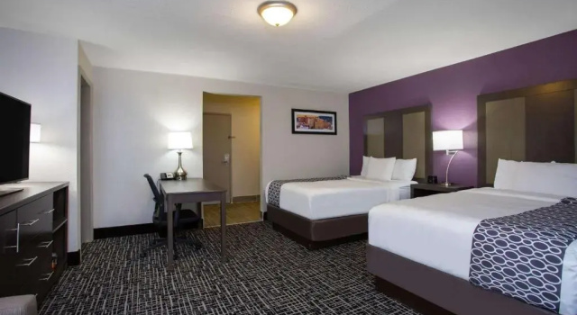 Двухместный люкс Deluxe с видом на горы La Quinta Inn by Wyndham Roanoke Salem