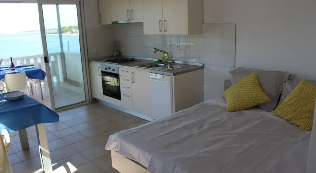 Апартаменты c 1 комнатой с видом на море Apartments Andrea
