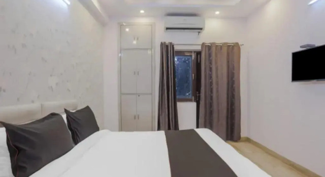 Двухместный номер Deluxe FabHotel Comfirt Inn