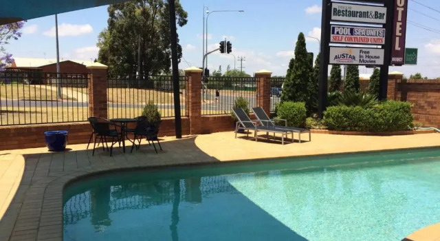 Апартаменты Cotswold Motor Inn
