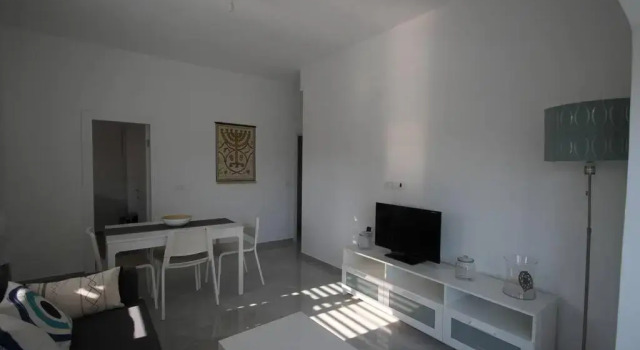 Appartement cosy entre mer et ville avec parking gratuit a proximite, Забронировать Апартаменты/квартира Апартаменты Натания, рядом с Торговый центр Hasharon, Апартаменты/квартира