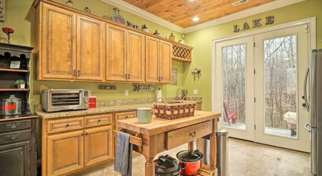 Коттедж с 4 комнатами Dog-friendly Family Home Steps to Norris Lake