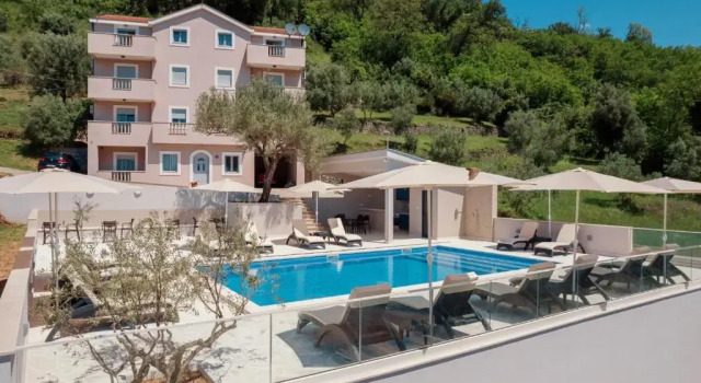 Апартаменты Djukanovic Apartments