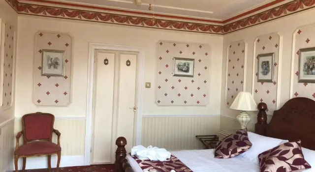 Everglades Hotel, Забронировать Отель Отели Торки с парковкой, рядом с Художественно-исторический музей Торр-Эбби, Парковка