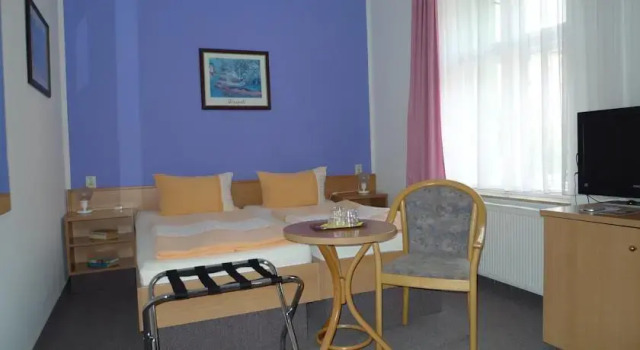 Hotel Ostrow, Забронировать Отель Котбус Бранденбург, рядом с Государственный театр Котбуса