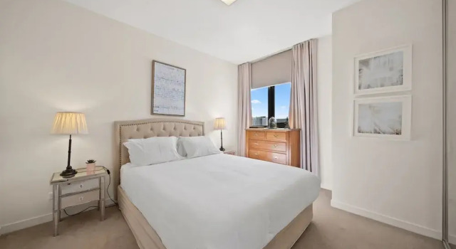 Elegant 2-bed With Pool, Alfresco Dining & Balcony, Buchen Sie Ferienwohnung Tuggeranong New South Wales