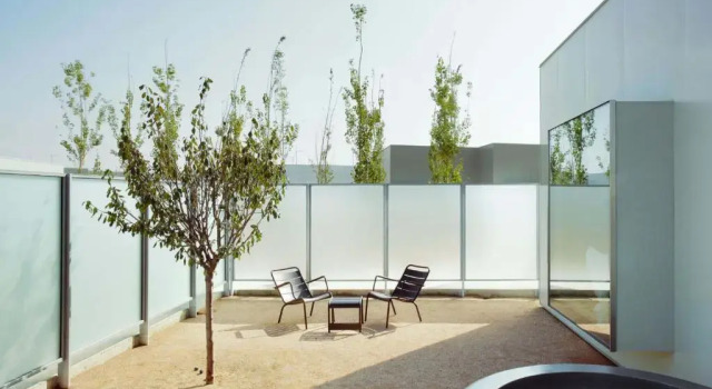 Капсула Hotel Aire de Bardenas