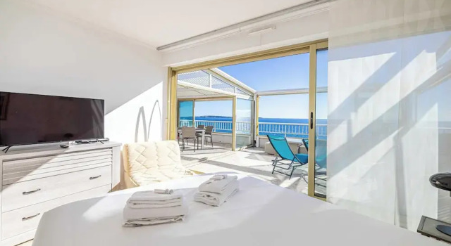 Bright Apartment With Terrace and Sea View, Забронировать Апартаменты/квартира Канны Приморские Альпы