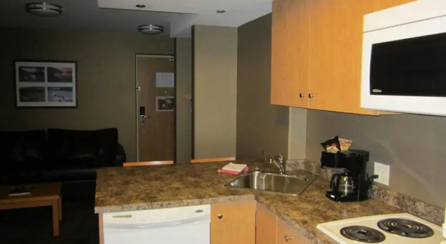 Номер Executive Woodlands Inn & Suites