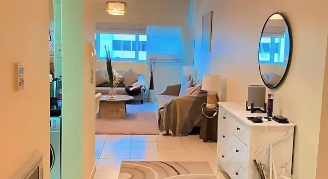 Апартаменты Superior Stylish Serene 2BHK in the Heart of the City