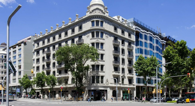 Casagrand Luxury Apartments Barcelona