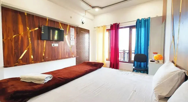 Vista Hotel Naini Lake View Nainital, Rezervovat Hotel Nainital Uttarakhand