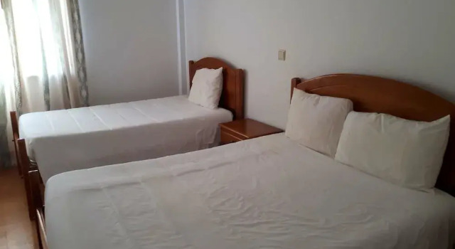 Mira Tejo, Rezervasyon Misafirhane Loures Lisbon Region