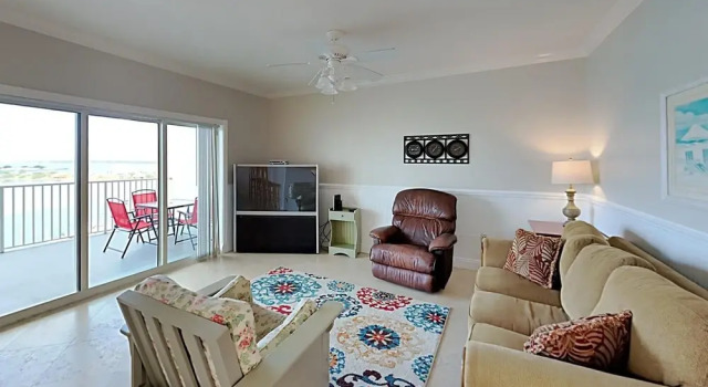 South Harbour 12E