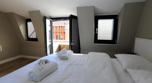 Двухместный номер Standard с балконом Sel Suite Hotel